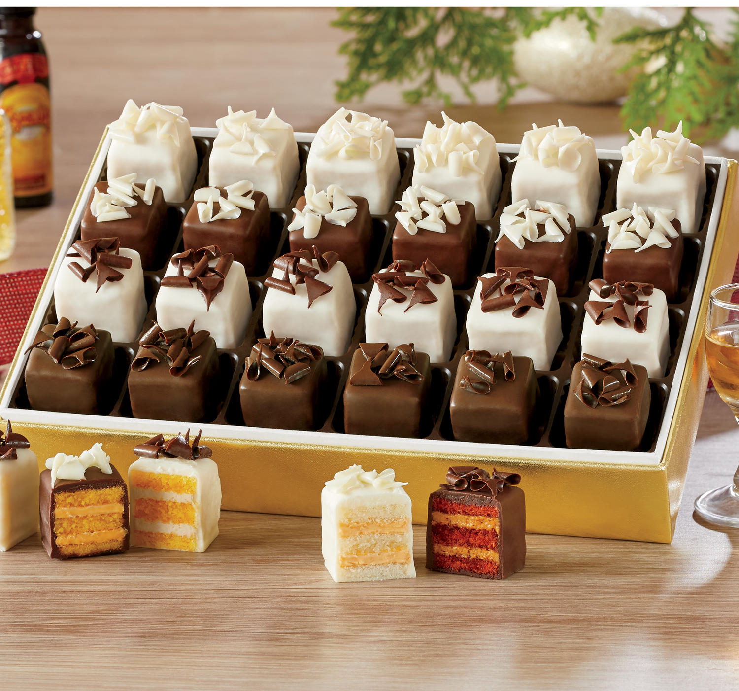 100 Casi Per Petit Four – Scatoline Porta Confetti Mini, Base 25x19mm
